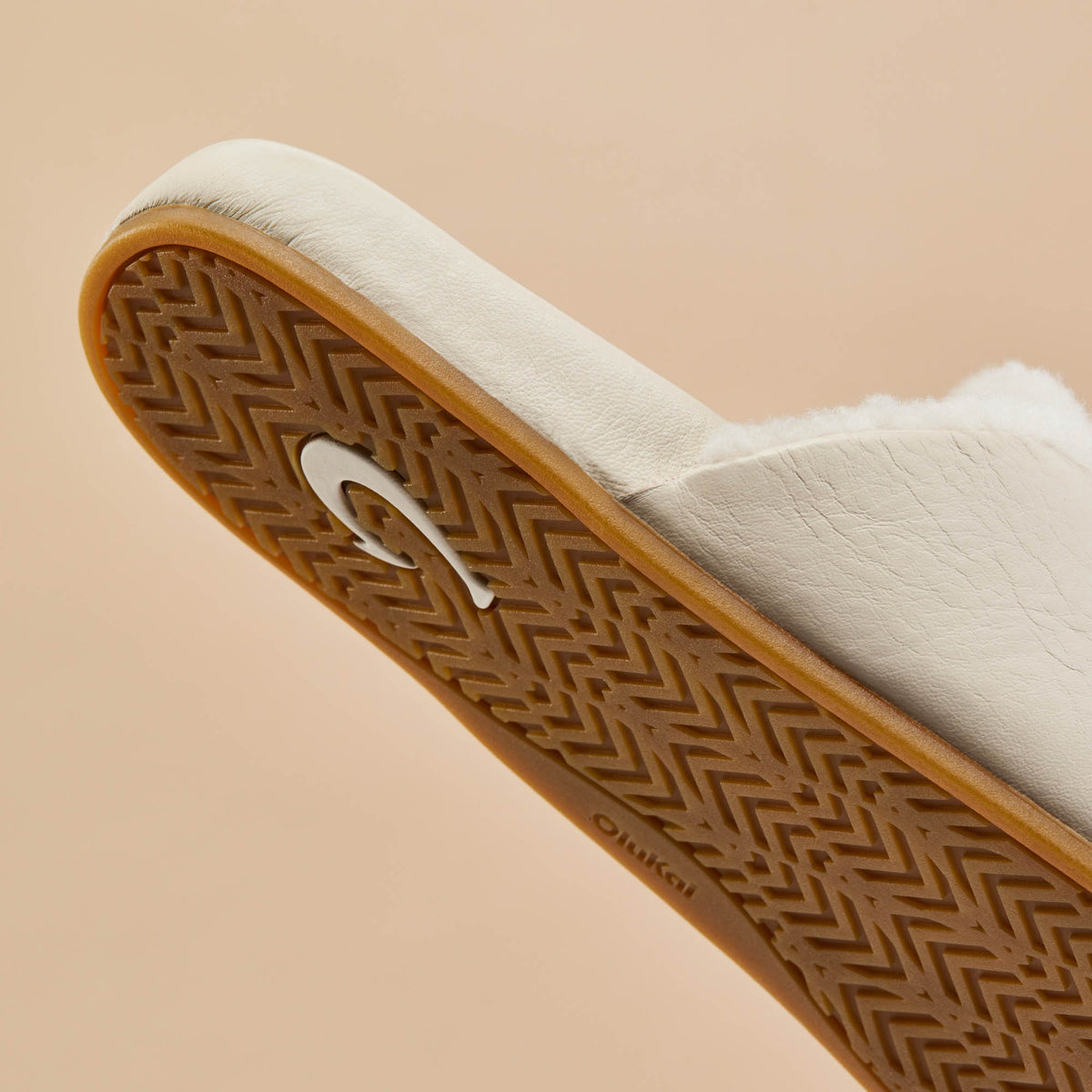 OluKai | Kōnea Women’s Leather Slipper Mules - Bone