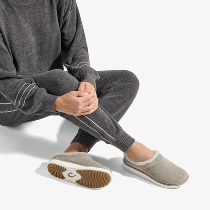 OluKai | Mani-Taupe Grey / Golden Sand