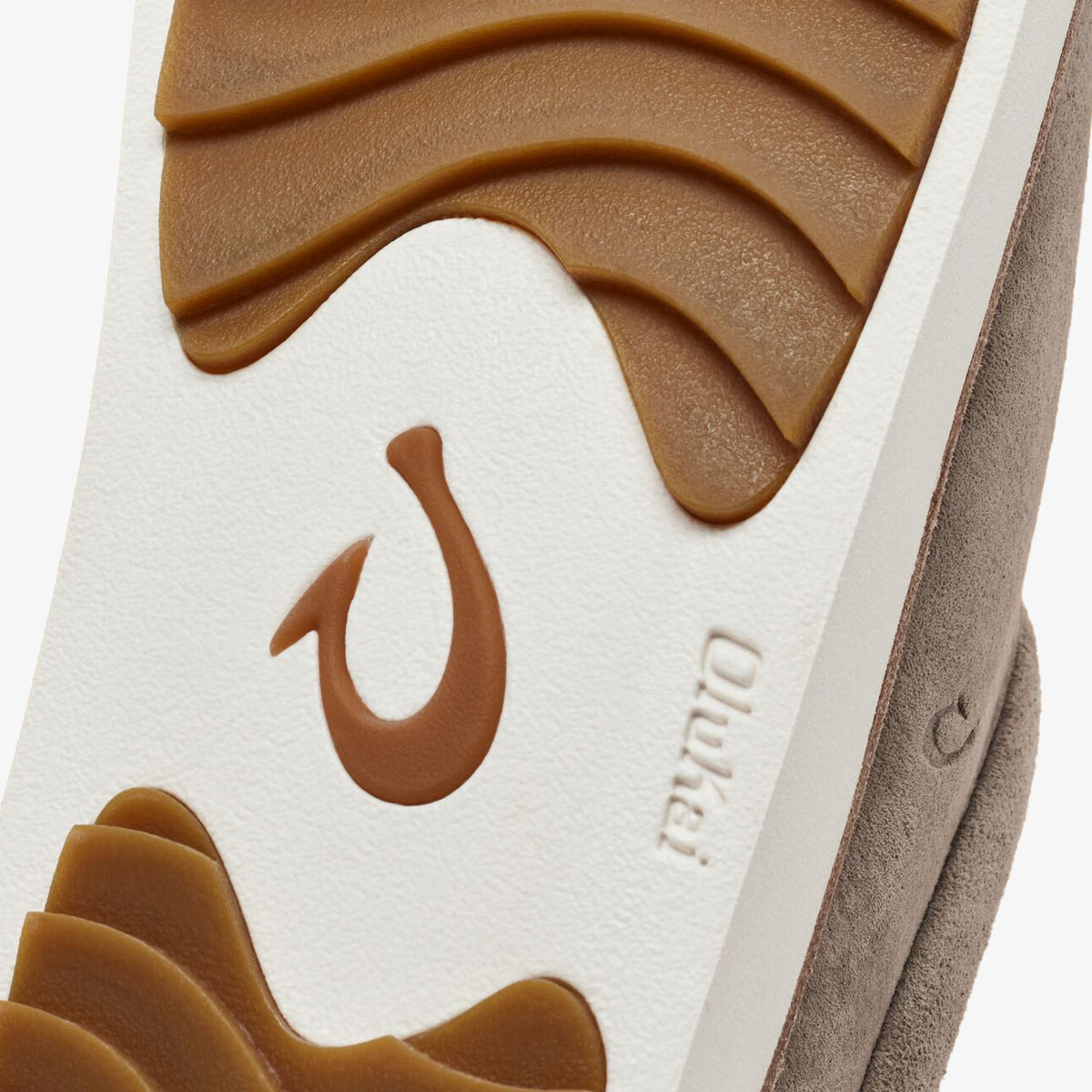 OluKai | Mani-Taupe Grey / Golden Sand