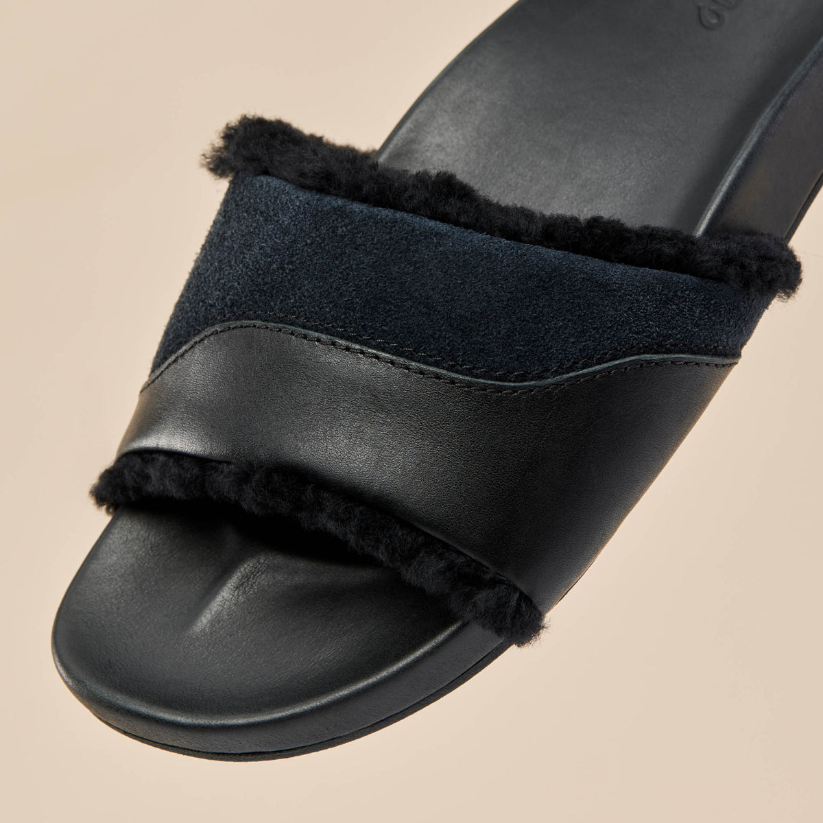 OluKai | Hō‘ala Slide Women’s Slide Slipper Sandals - Black