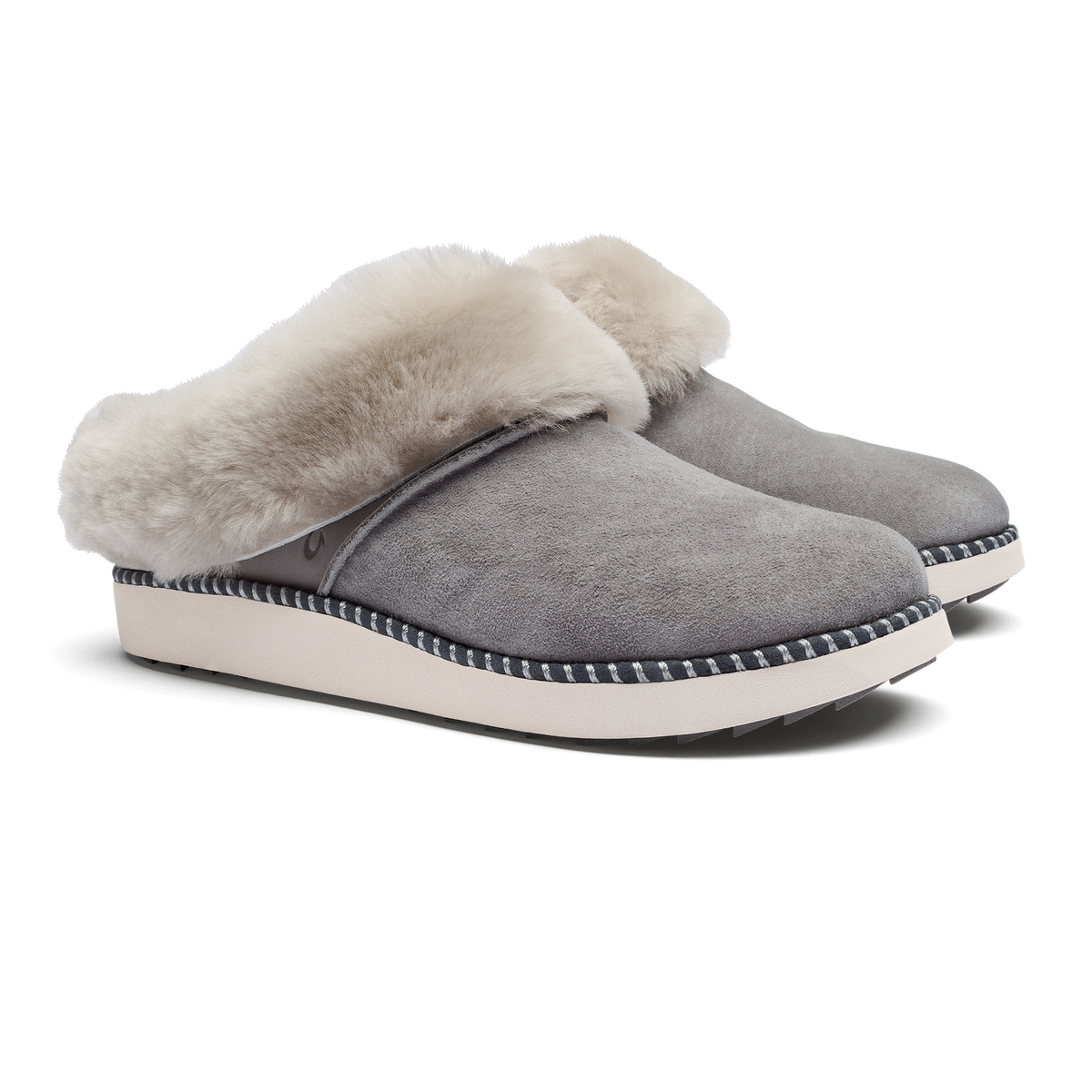 OluKai | Ku‘i Women’s Fuzzy Slip-On Slippers - Fog