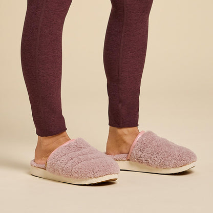 OluKai | Pūpū Mua Women’s Shearling Mule Slipper - Pink Sea Salt