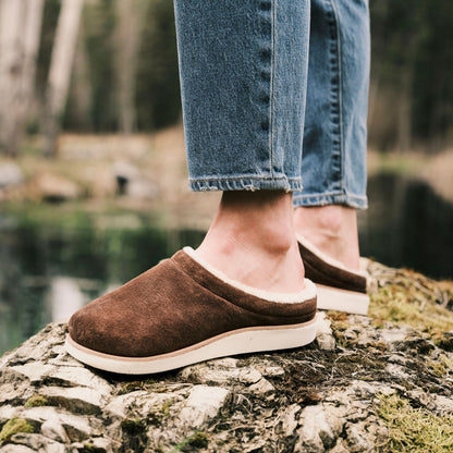 OluKai | Mani - Dark Oak / Golden Sand