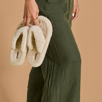 OluKai | Kīpe'a Heu Women‘s Flip Flop Slippers - Tapa