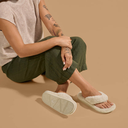 OluKai | Kīpe'a Heu Women‘s Flip Flop Slippers - Tapa
