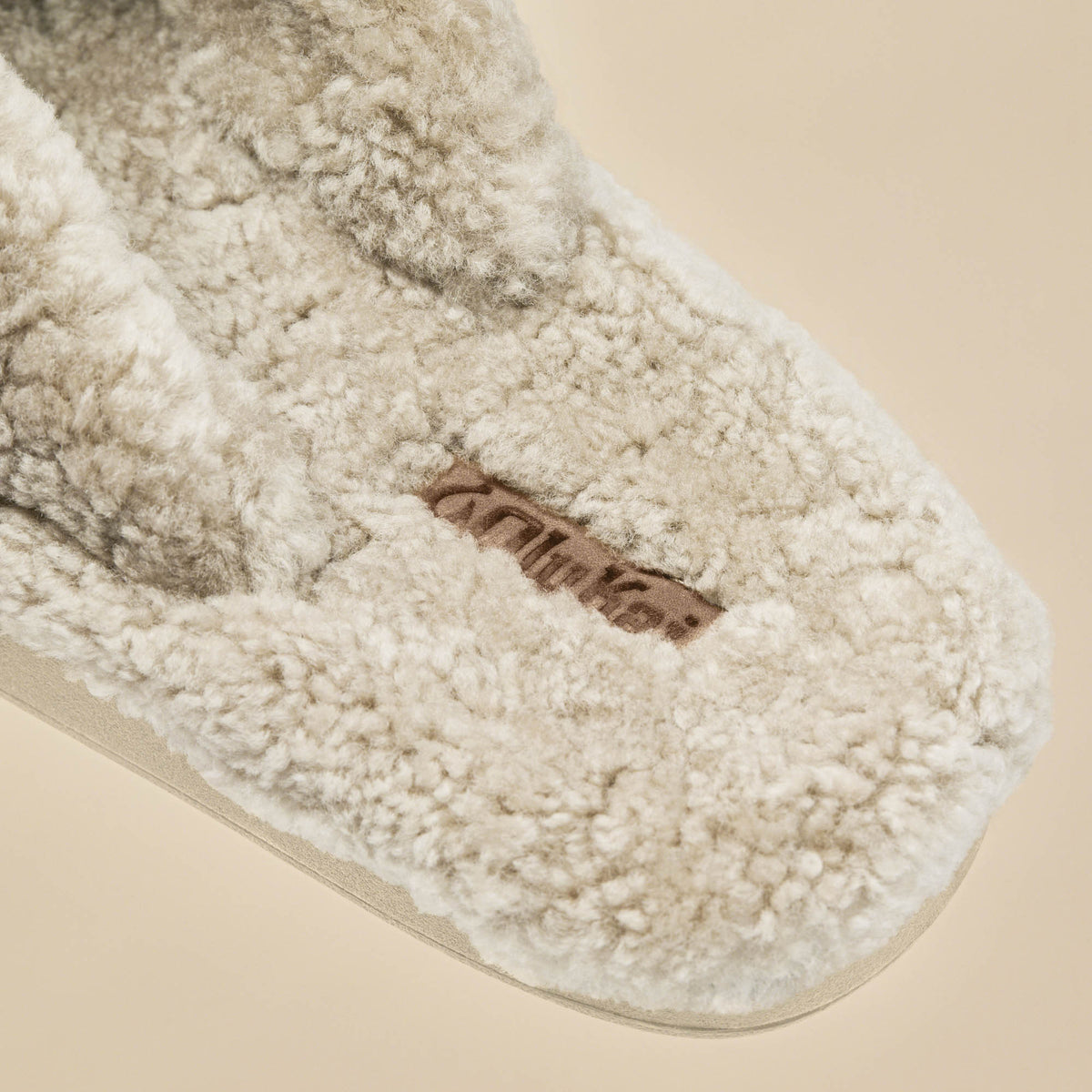 OluKai | Kīpe'a Heu Women‘s Flip Flop Slippers - Tapa