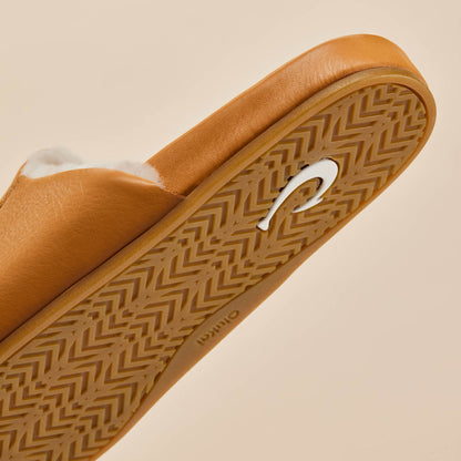 OluKai | Kōnea Women’s Leather Slipper Mules - Saddle