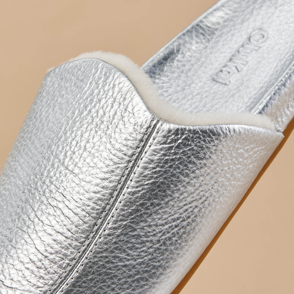 OluKai | Kōnea Women’s Leather Slipper Mules - Silver