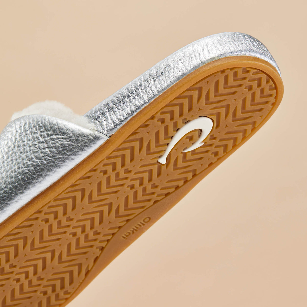OluKai | Kōnea Women’s Leather Slipper Mules - Silver