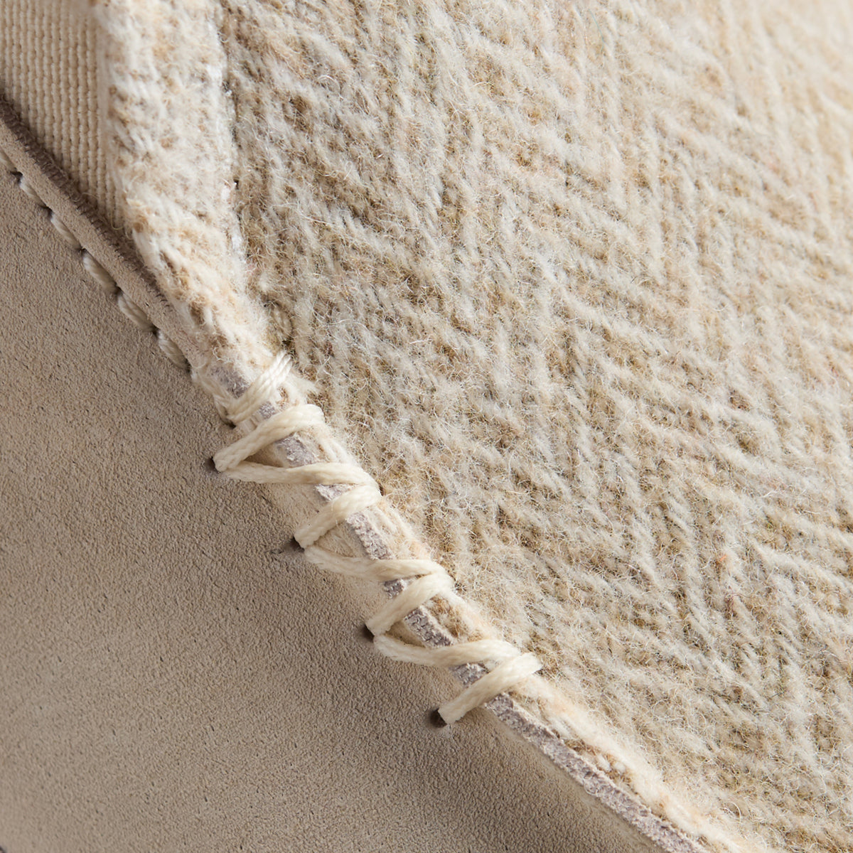 OluKai | Nohea Slipper - Kapa Stripe / Puka