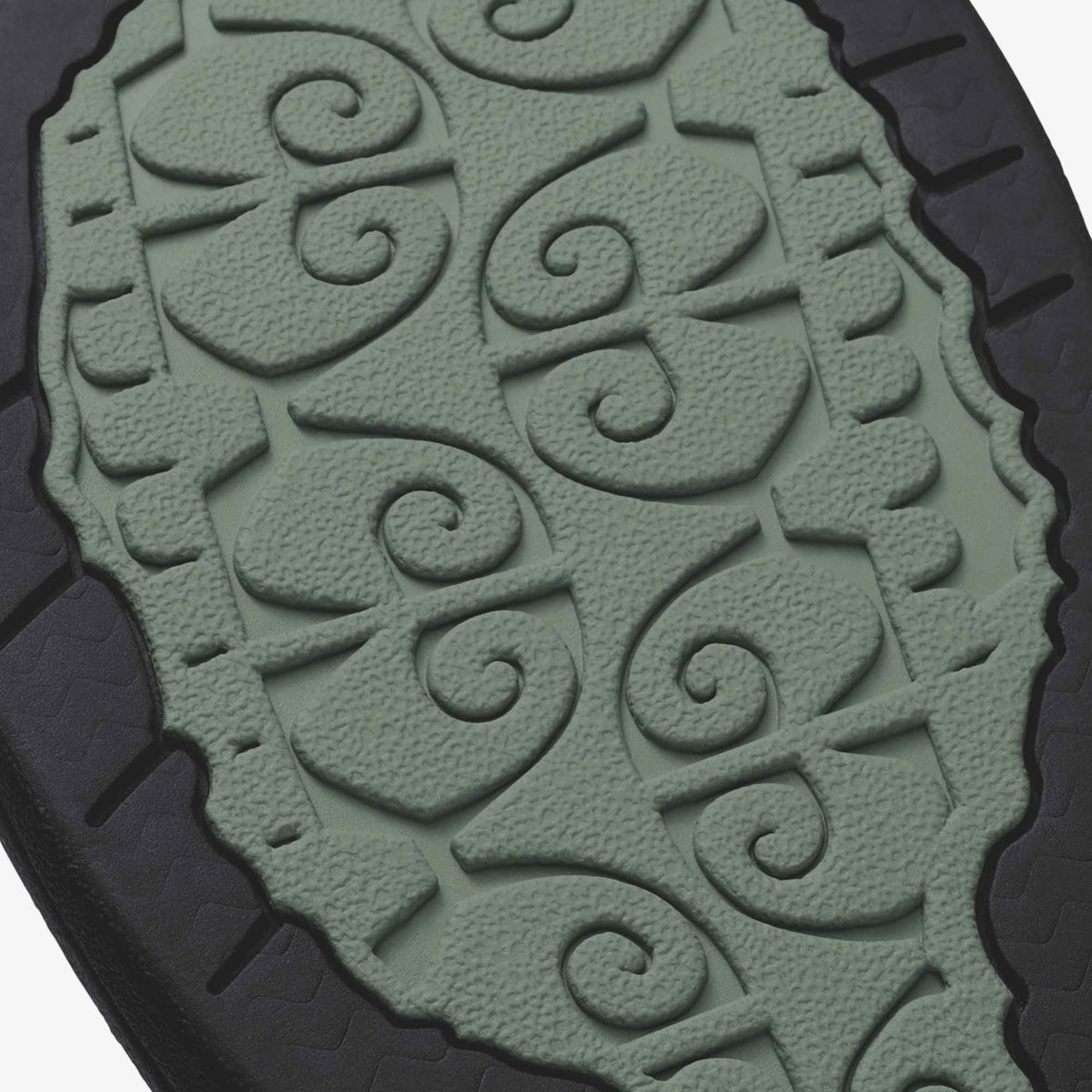 OluKai | ‘Ohana - Silver Pine / Pua