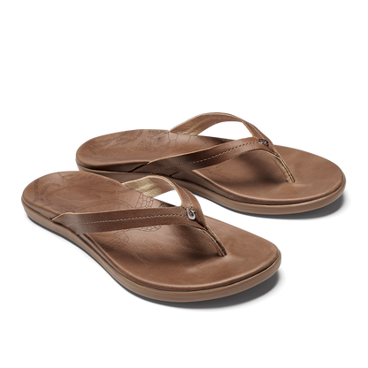 OluKai | Honu Women’s Leather Beach Sandals - Tan