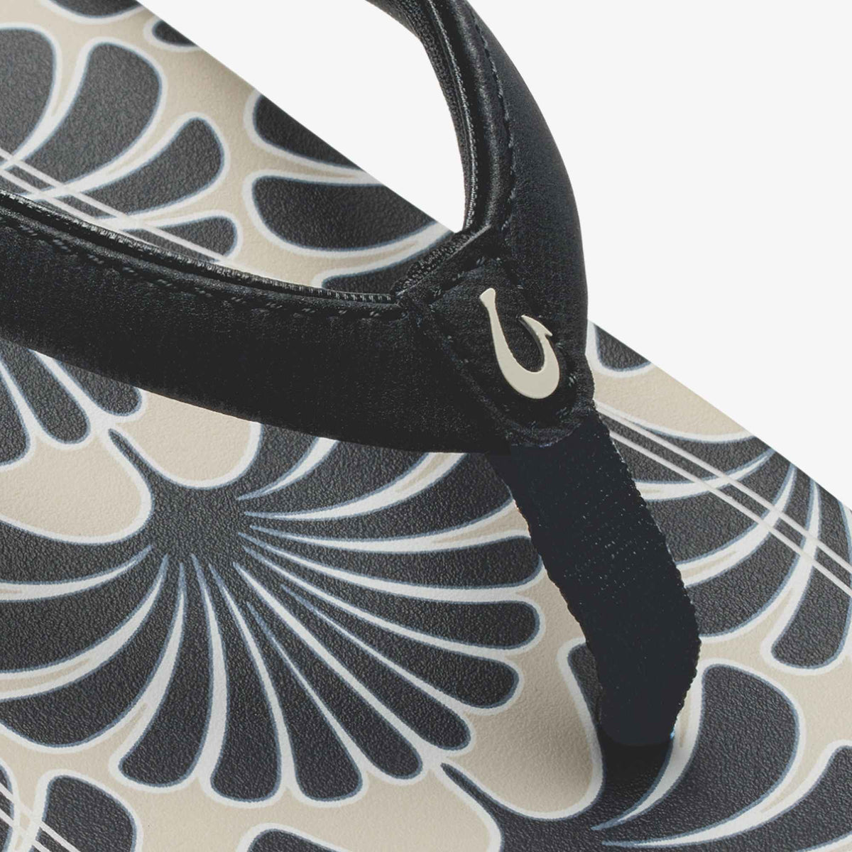OluKai | ‘Uiki - Black / Pa‘i