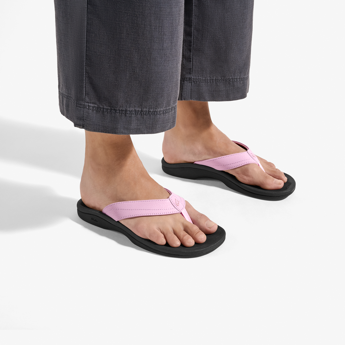 OluKai | ‘Ohana Women's Beach Sandals - Paradise Pink / Lava Rock