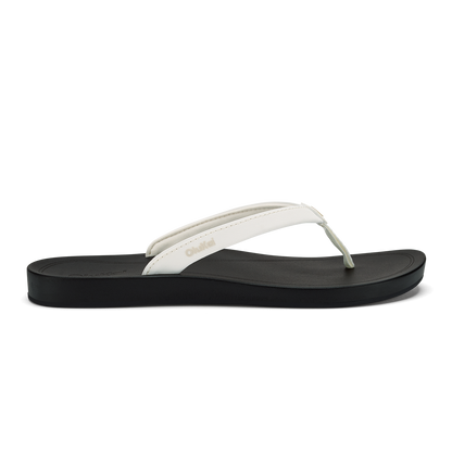 OluKai | ‘Uiki Women’s Everyday Beach Sandals - Bright White / Lava Rock