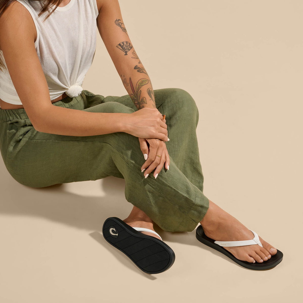 OluKai | ‘Uiki Women’s Everyday Beach Sandals - Bright White / Lava Rock