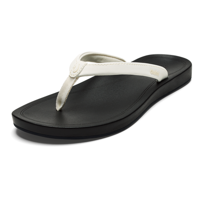 OluKai | ‘Uiki Women’s Everyday Beach Sandals - Bright White / Lava Rock