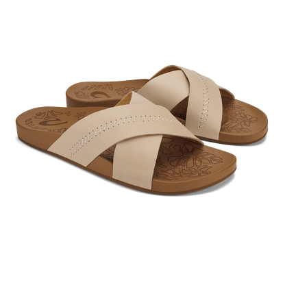 OluKai | Kipe‘a ‘Olu Women‘s Slide Sandals - Puka / Tan
