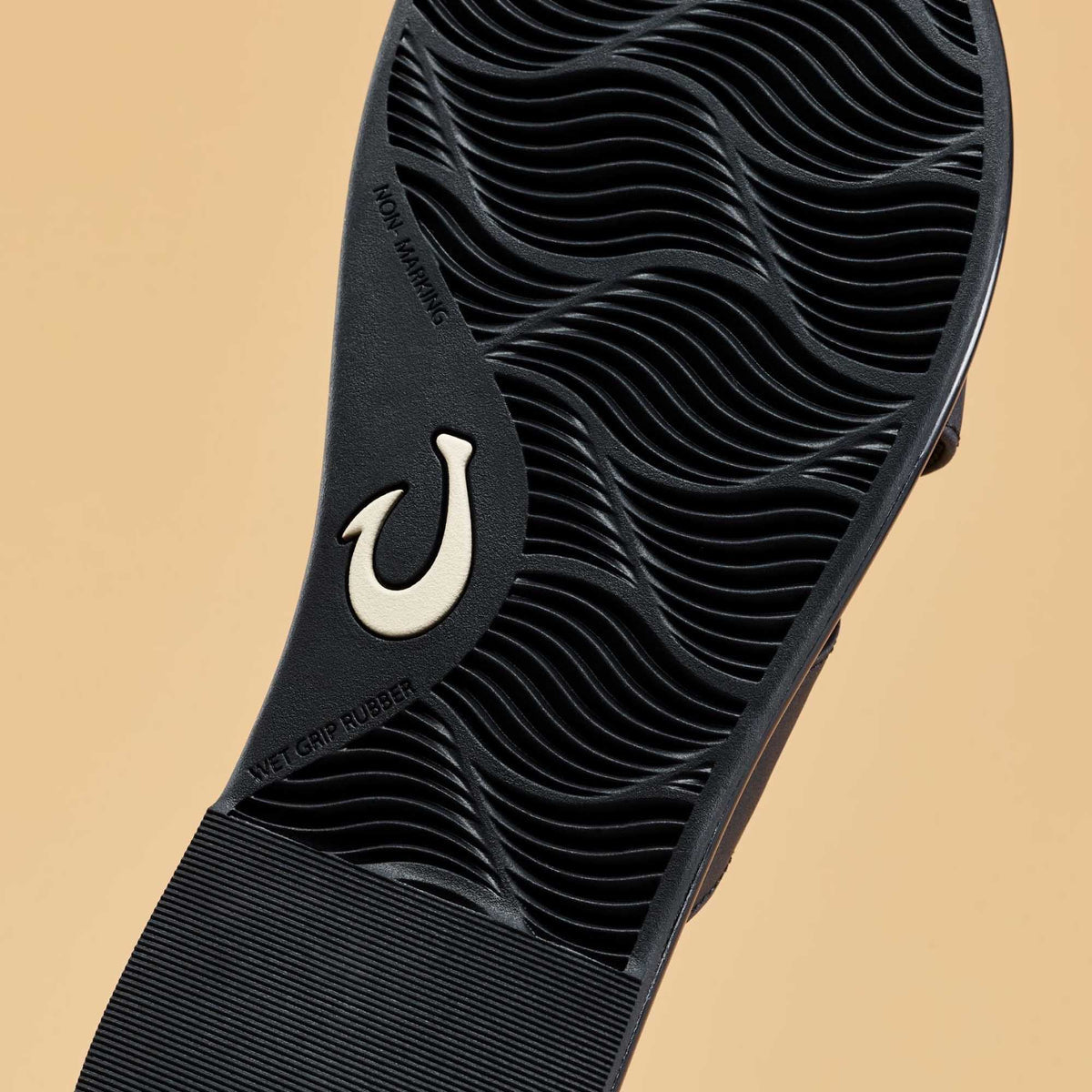 OluKai | La‘i Slide Women’s Slide Beach Sandals - Lava Rock