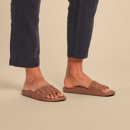 OluKai | Kāmola Women’s Leather Slide Sandals - Tan
