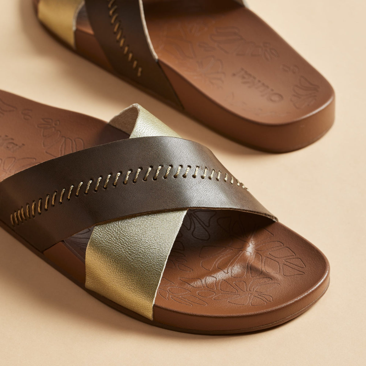 OluKai | Kīpe‘a ‘Olu - Wheat Gold / Toffee
