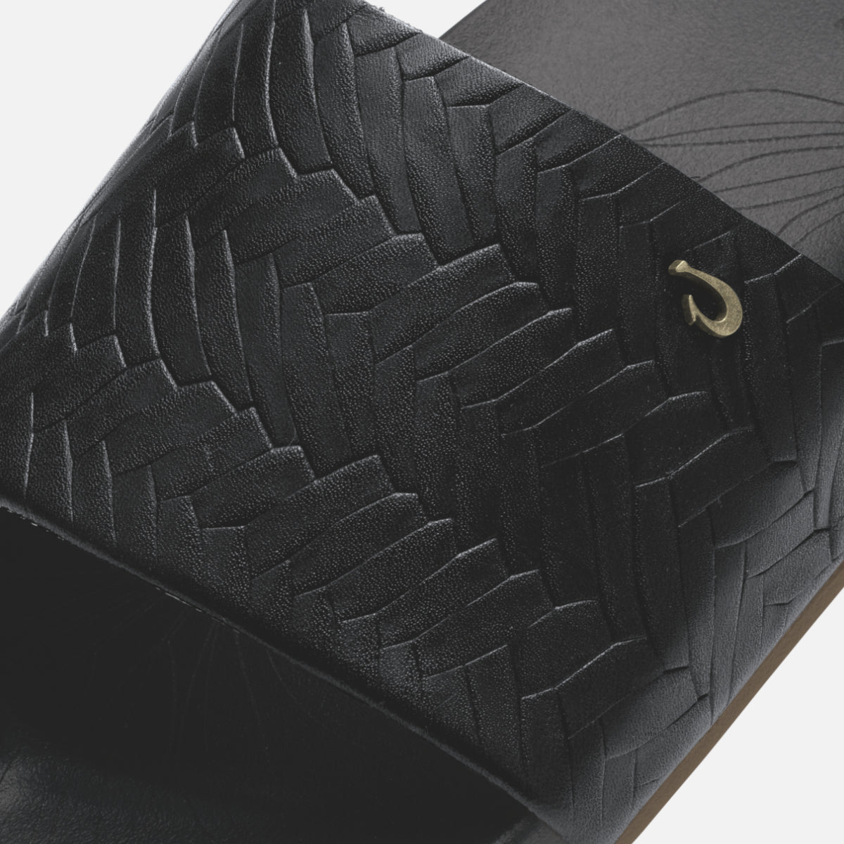 OluKai | Kipeʻa Pono - Black / Weave