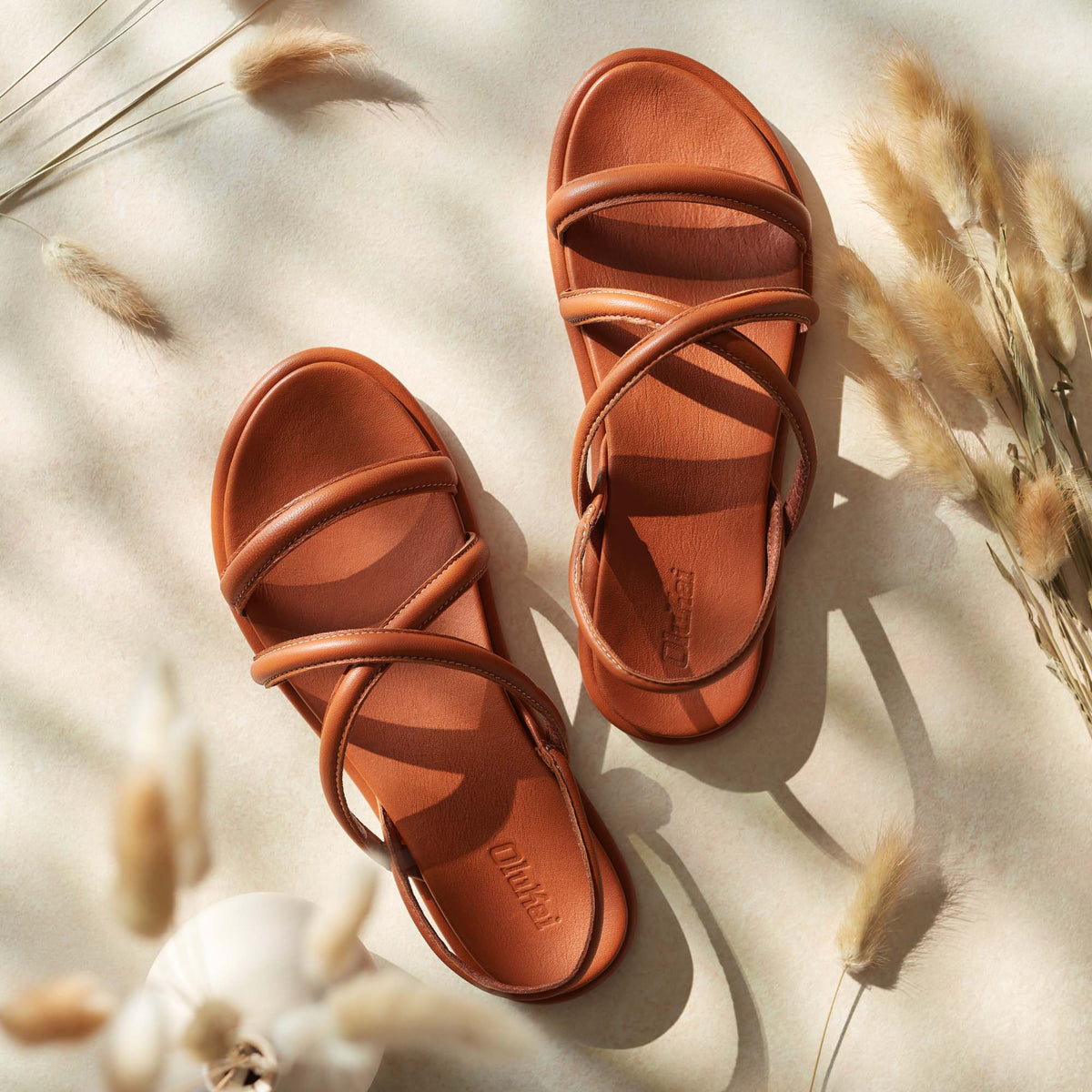 OluKai | Tiare Strappy Women’s Leather Sandals - Fox