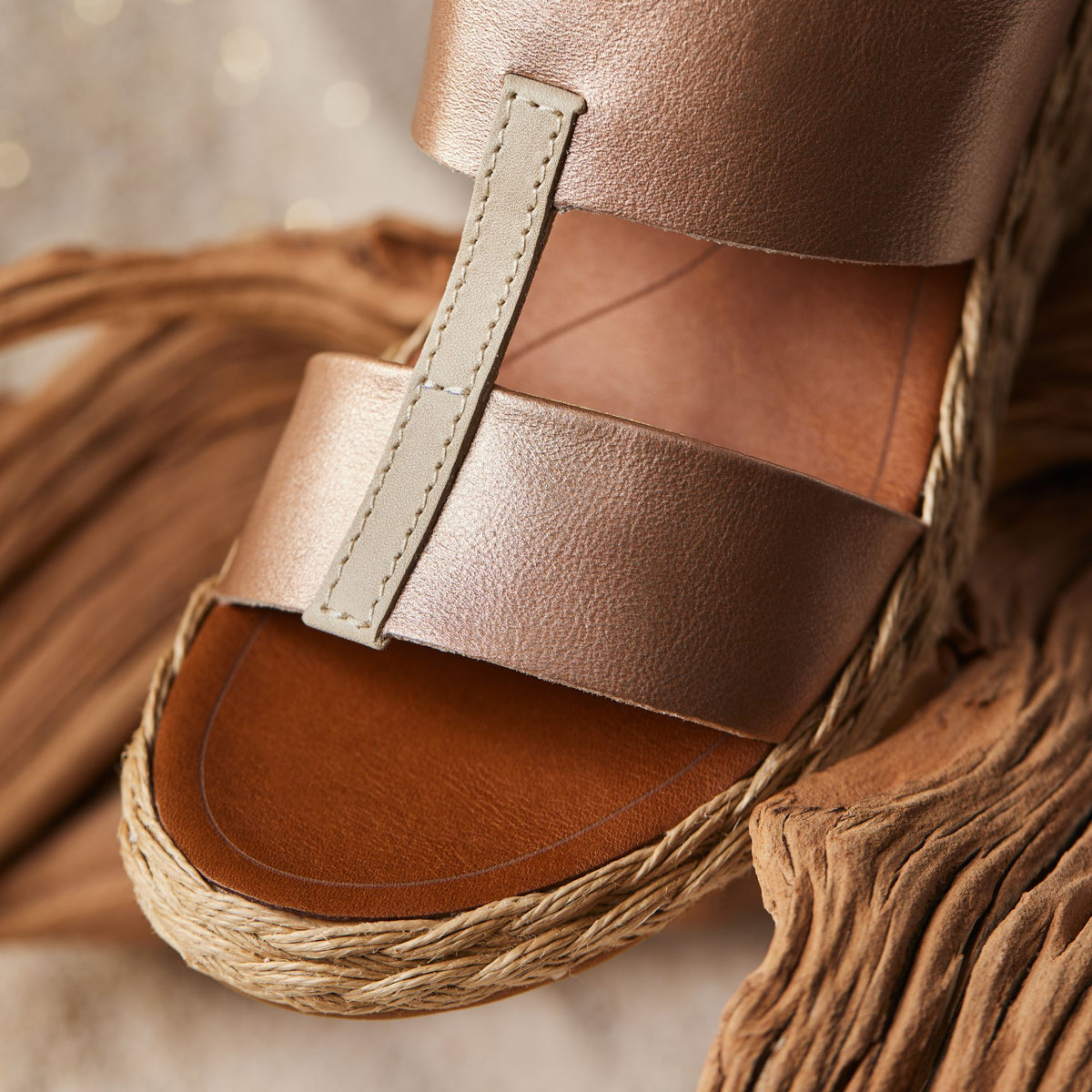 OluKai | Lile Wedge - Copper / Tan